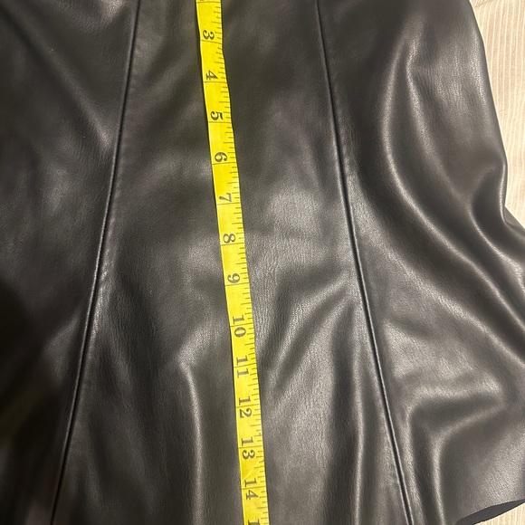Zara Black Faux Leather Skirt with Gold Buckle - Picture 3 of 4